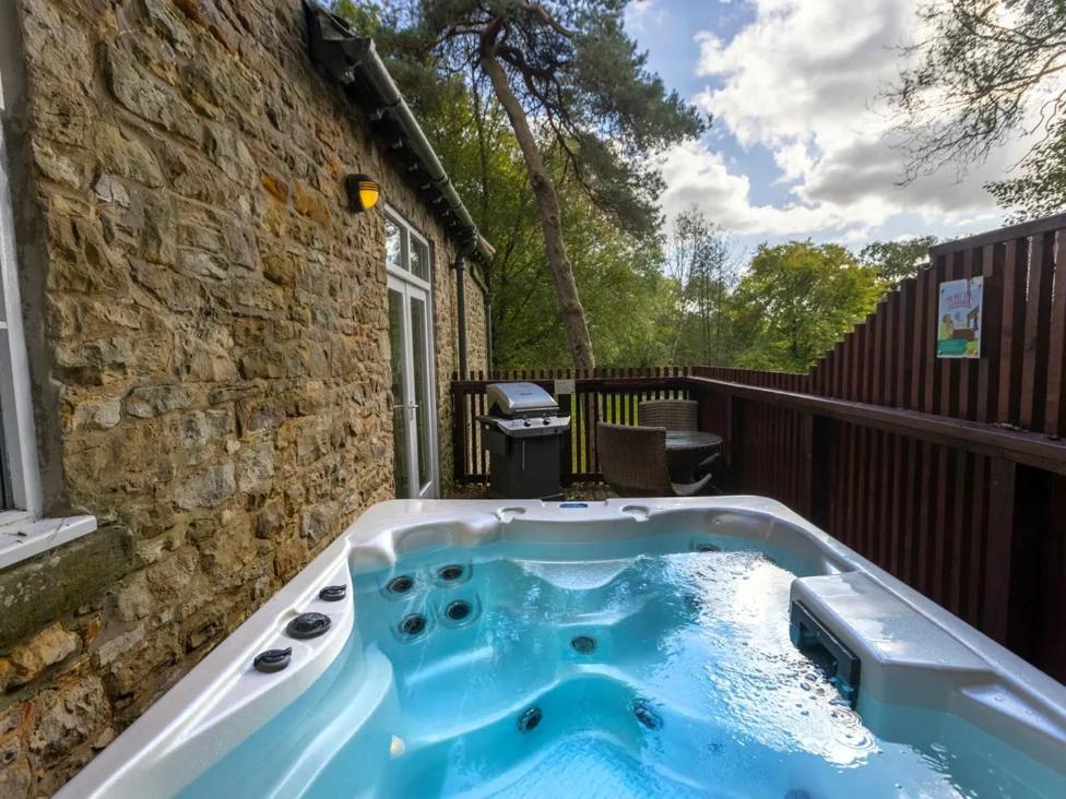 Keldy Forest Cabins - Forest Holidays Pickering Extérieur photo