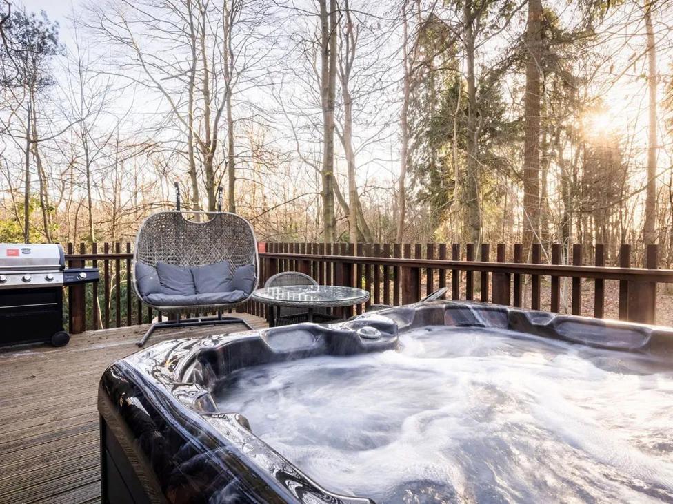 Keldy Forest Cabins - Forest Holidays Pickering Extérieur photo